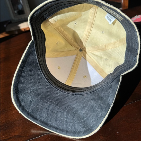 UCF Nike Flex Fit Hat - Picture 5 of 5